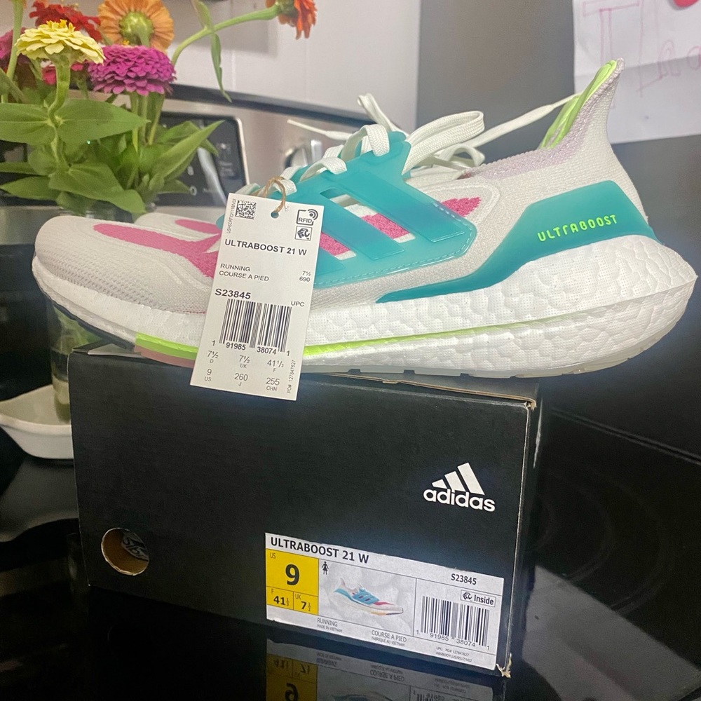 Adidas Ultraboost 21 Running Shoes Sz 9